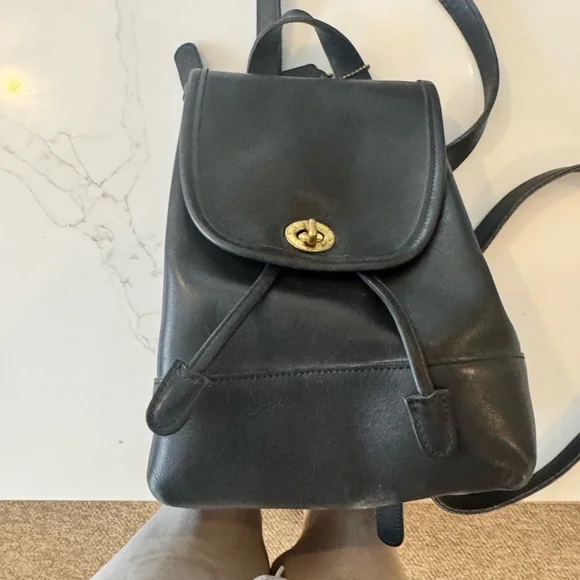 Vintage Coach Black Leather Turnlock Mini Backpack - Picture 4 of 6